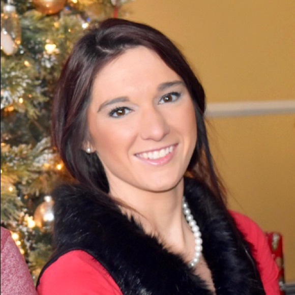 Profile Picture of Madison Belanger (@mamelia2019) on Poshmark