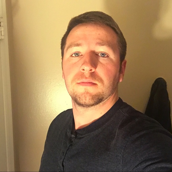 Profile Picture of Devin Downing (@dvndowning) on Poshmark