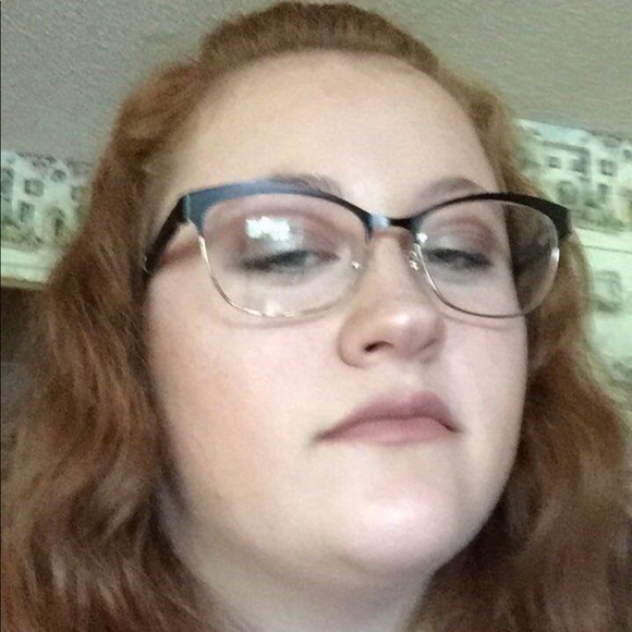 Profile Picture of Hannah Marcel (@hnmarce) on Poshmark
