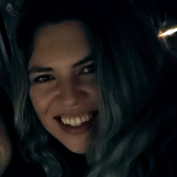 Profile Picture of Jess Fraser (@fraz11) on Poshmark