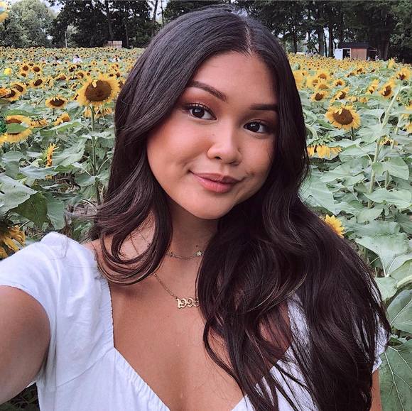 Profile Picture of Leanza Isip (@leanzaisip) on Poshmark