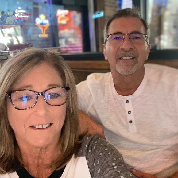 Profile Picture of Charla Burleigh (@charlaburleigh) on Poshmark