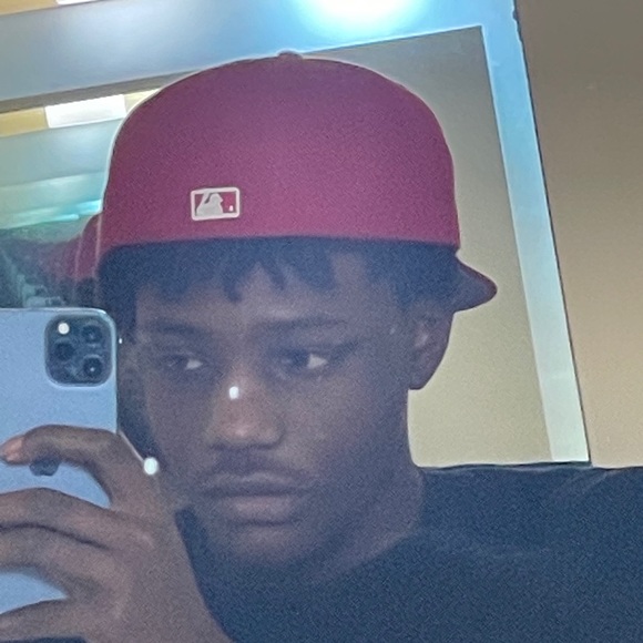 Profile Picture of Kris Byrd (@krisbyrd23) on Poshmark