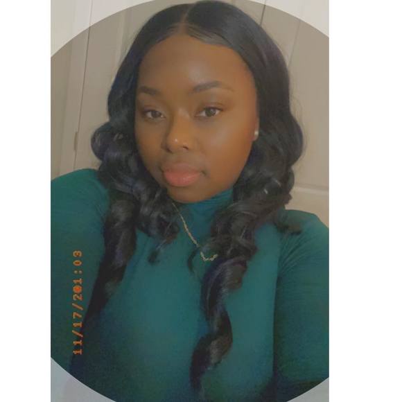 Profile Picture of Kenasia Wright (@kenasiawright) on Poshmark