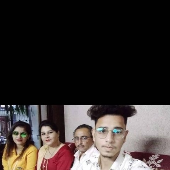 Profile Picture of Harjinder Matharu (@harjindermathar) on Poshmark