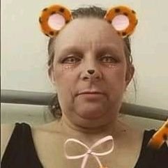 Profile Picture of Lisa Hepworth (@LisaHepworth16) on Twitter