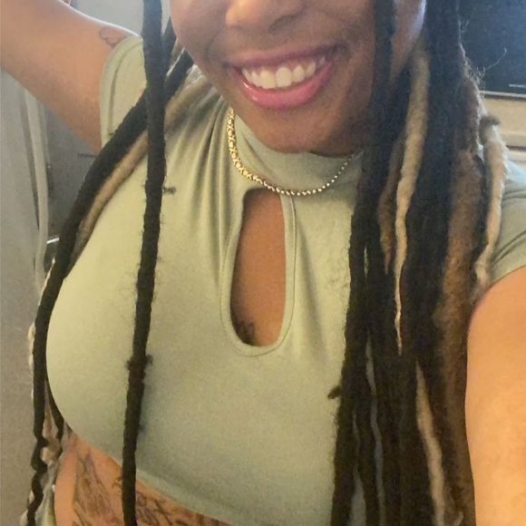 Profile Picture of Tamara Mitchell (@ttmmlaray1) on Poshmark