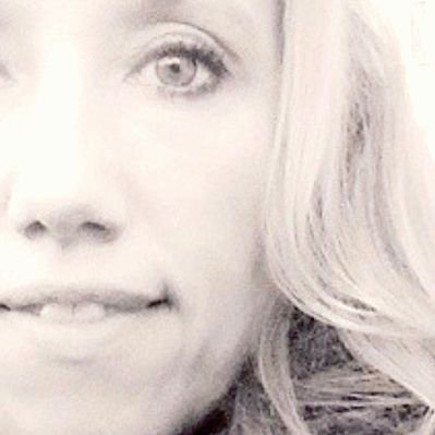 Profile Picture of Joey's♡favorite♡Girl (@MandyBee1975) on Twitter