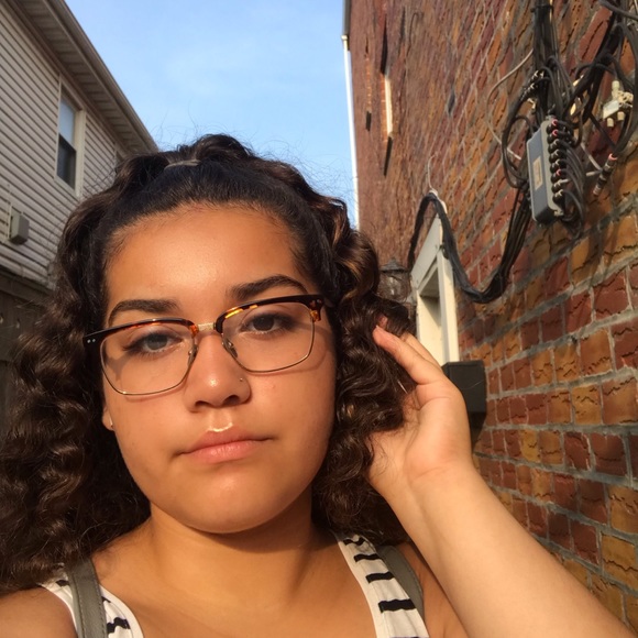 Profile Picture of Sylvia Mastros (@mastros_sylvia) on Poshmark