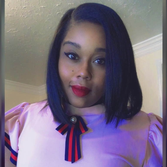 Profile Picture of Jerica Wright (@jlove_2385) on Poshmark