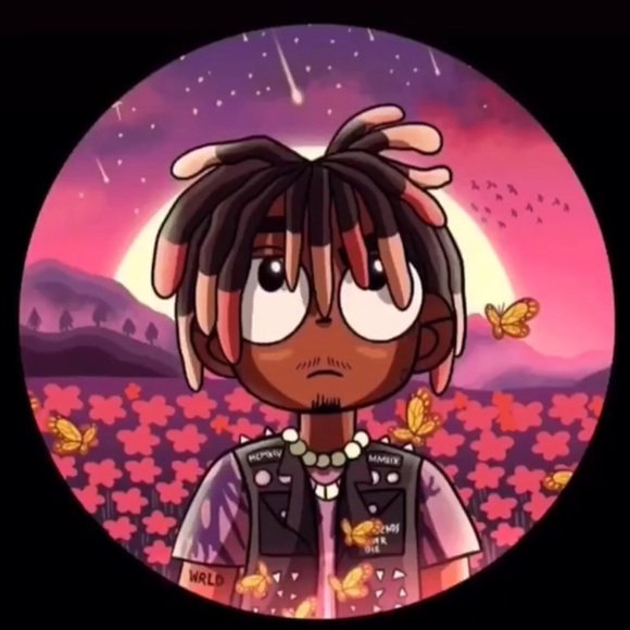 Profile Picture of Toby Lopez (@lolhade) on Poshmark