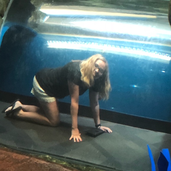 Profile Picture of Sylvia Galeener (@sylviagaleener) on Poshmark