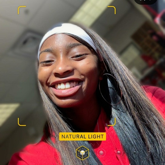 Profile Picture of Ceniyah Singleton (@cecetooliit) on Poshmark