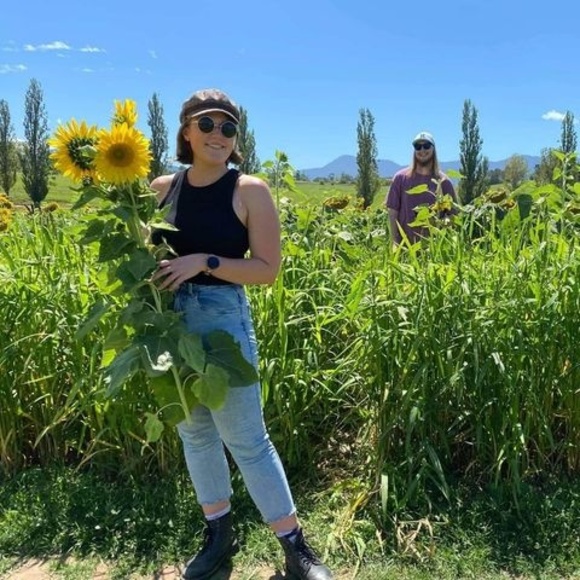 Profile Picture of Jess Wotherspoon (@jesswotherspoon) on Poshmark