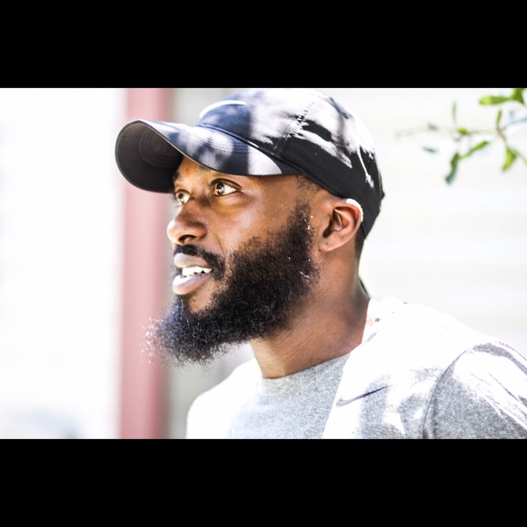 Profile Picture of Pat Reese (@larrieu11) on Poshmark