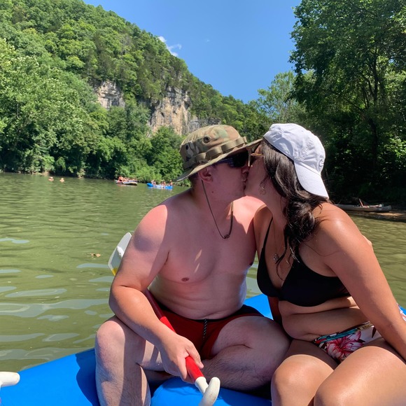Profile Picture of Jordan Enis (@jordanenis) on Poshmark