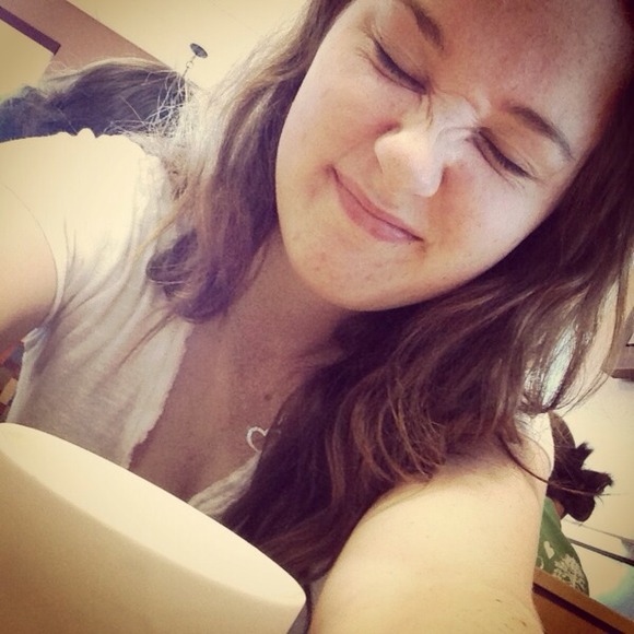 Profile Picture of Leah Bradley (@milknoreoslol) on Poshmark