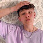 𝗟 𝗘 𝝝 𝗡 😊 / 𝗧𝗜𝗞𝗧𝝝𝗞 𝟮1𝗞 - Instagram Profile Picture of 𝗟 𝗘 𝝝 𝗡 😊 / 𝗧𝗜𝗞𝗧𝝝𝗞 𝟮1𝗞 (@leon.daviss) on Instagram