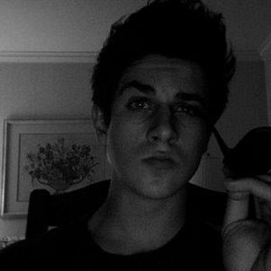 Profile Picture of David Henrie (@112739948) on Myspace