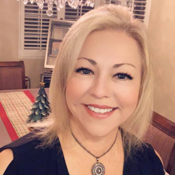 Profile Picture of Alice Quintanilla hurtado (@alicequintanill) on Poshmark