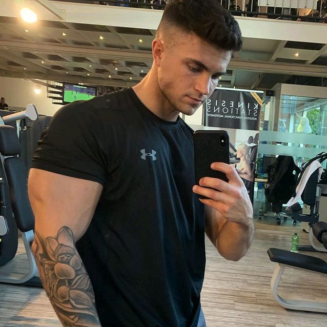 Profile Picture of jason (@jasonppl36w) on Tiktok