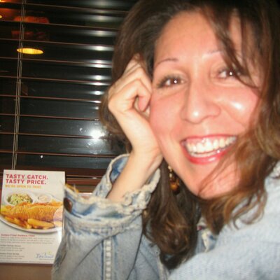 Profile Photo of Leslie Herrera (@Mom_L_Herrera) on Twitter