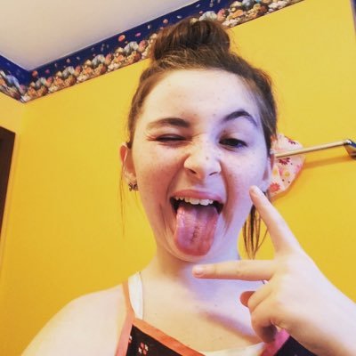 Profile Picture of Katie Sue Irvin (@sweet_pea_lover) on Twitter