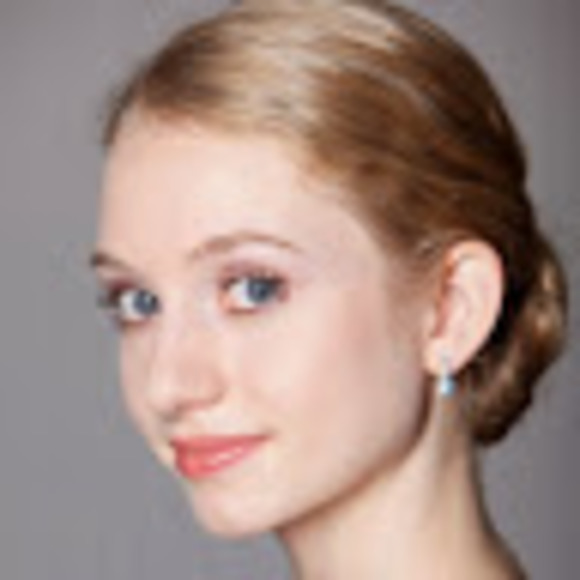 Profile Picture of Claire Stallman (@capoppies) on Poshmark