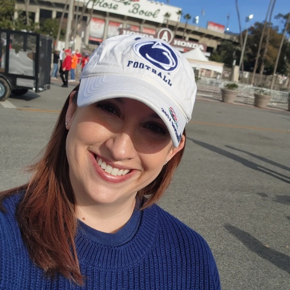 Profile Picture of Amanda Freitag (@amandafreita884) on Poshmark