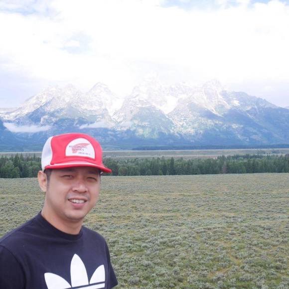 Profile Picture of Sitthichai Marsh (@aon06) on Poshmark