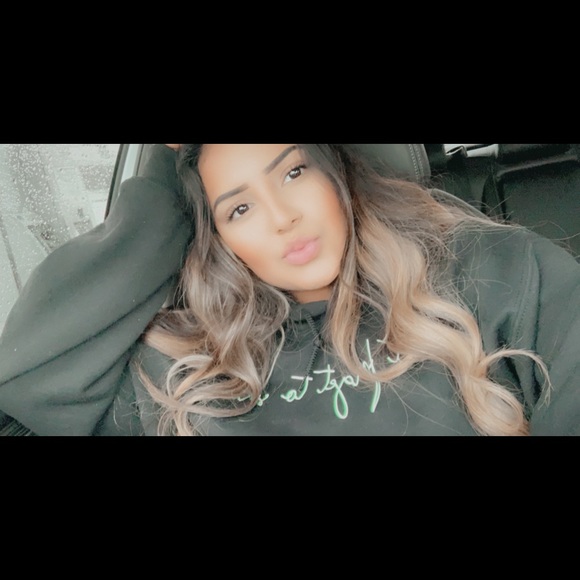 Profile Picture of Erika Samaniego (@erika_s10) on Poshmark