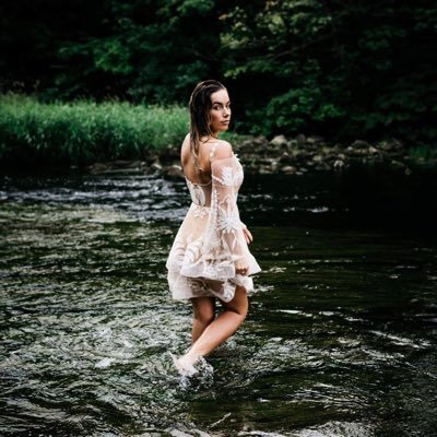 Profile Picture of Christina Guëss (@kTiestocholic) on Twitter
