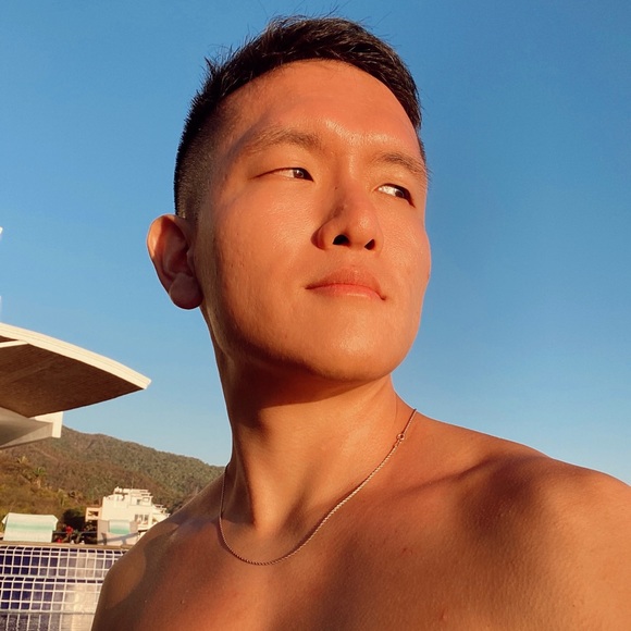 Profile Picture of Max Chen (@hausofmax) on Poshmark