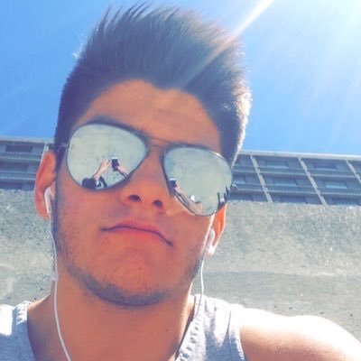 Profile Picture of Jason Radikita (@jason11hawks) on Twitter