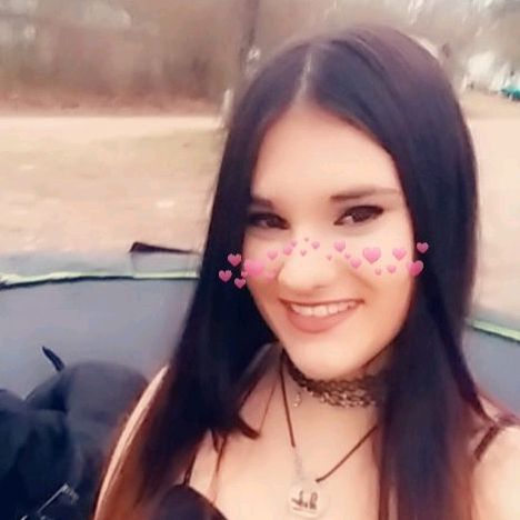 Profile Picture of April Greenlee (@aprilgreenlee4) on Tiktok