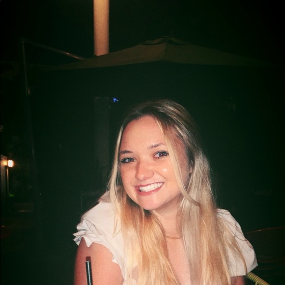 Profile Picture of Kaitlyn Pinegar (@klpinegar) on Poshmark