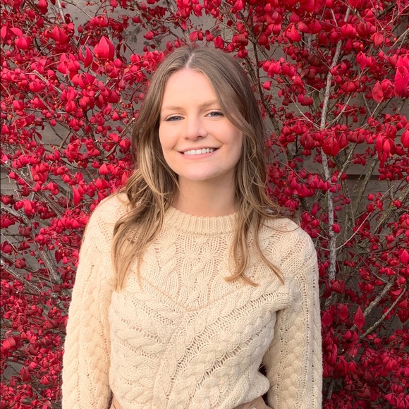 Profile Picture of Noelie Zeichik (@noelie_zeichik) on Poshmark