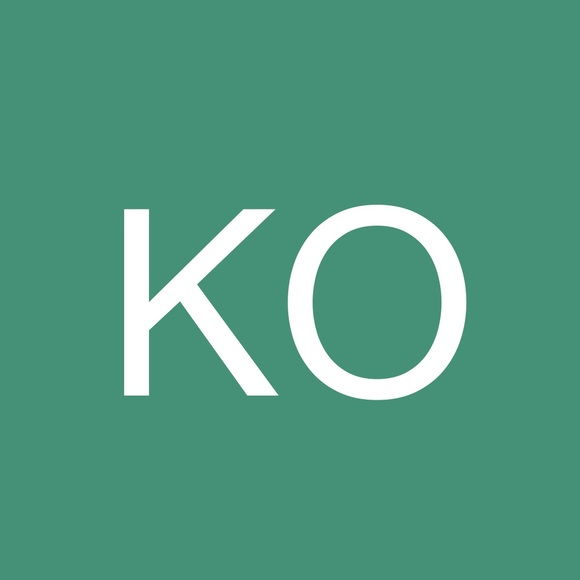 Profile Picture of Kim Oakey (@kdoakey) on Poshmark