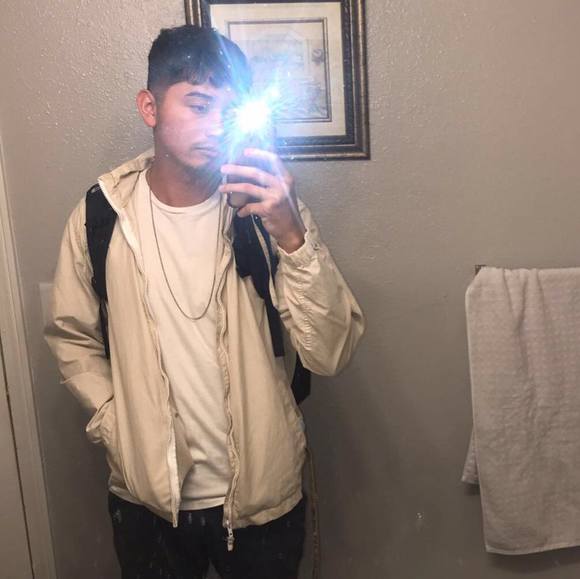 Profile Picture of Gelmer Diaz (@gelmer) on Poshmark