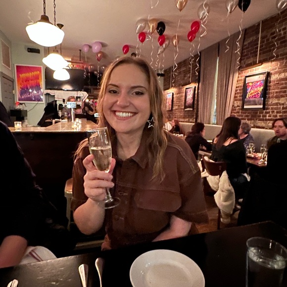 Profile Picture of Dani Berkowitz (@dxberkowitz) on Poshmark