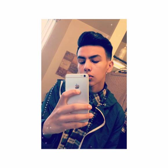 Profile Picture of Giovanni Velarde (@giovannivelarde) on Poshmark