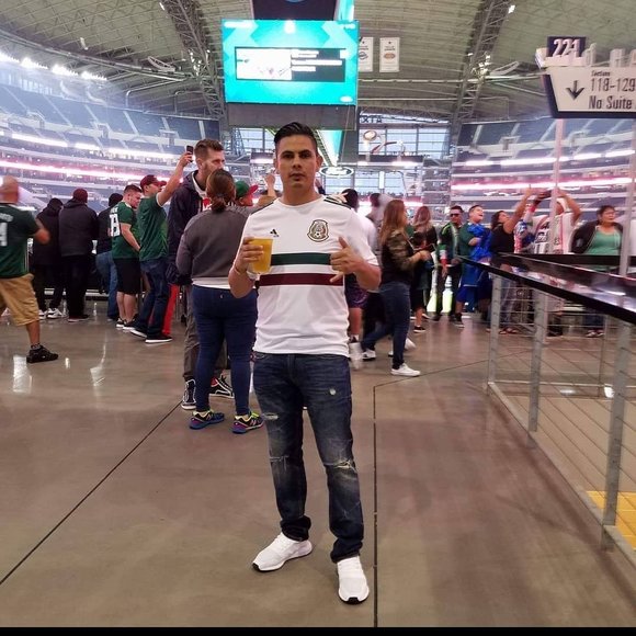 Profile Picture of Jose cruz Loredo (@jloredo419) on Poshmark