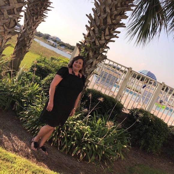 Profile Picture of Tonya Burcham (@tonyaburcham) on Poshmark