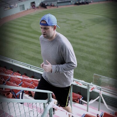 Profile Picture of John Larson (@Golflarson) on Twitter