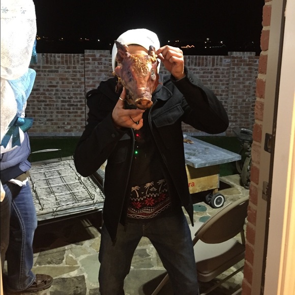 Profile Picture of Joey Guzman (@guzmann) on Poshmark