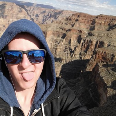 Profile Picture of R. P. (@RobertPhilbrook) on Twitter
