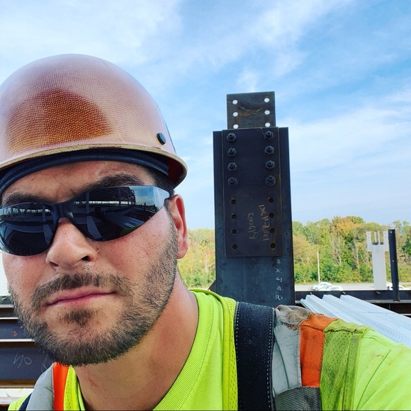 Profile Picture of Will Buczkowski (@will786613) on Poshmark