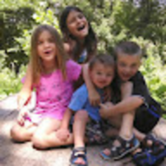 Kevin and ellen Twomey - Poshmark Profile Picture of Kevin and ellen Twomey (@thetwomeys712) on Poshmark