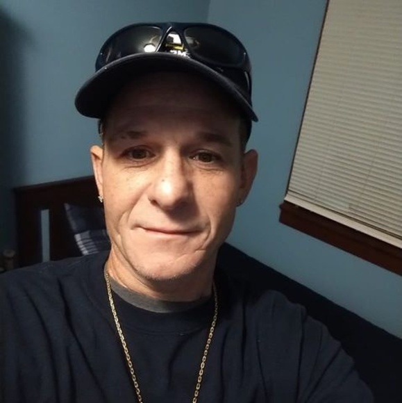 Profile Picture of Tony Rone (@ronetony766) on Poshmark