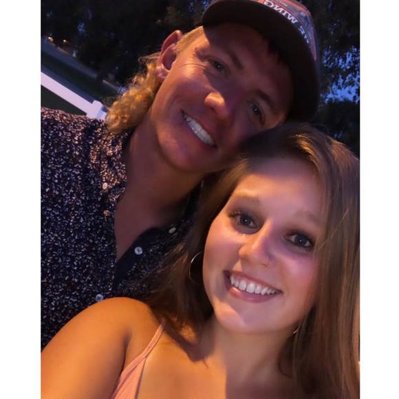 Profile Picture of Bailey Schmidt (@baileyyyyyann) on Poshmark